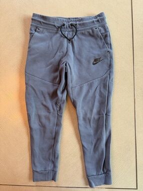Nike Charcoal Gray Athletic Fleece Joggers